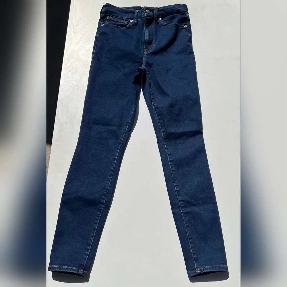 Madewell Women's Classic Blue High-Rise Jeans - Picture 2 of 6